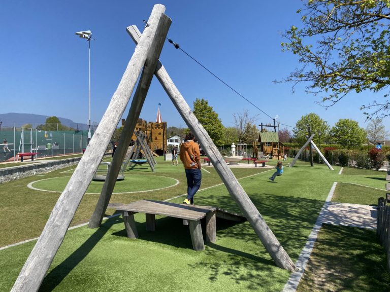 A470AEBD 210D 422F 8081 1AA04784A43F 768x576